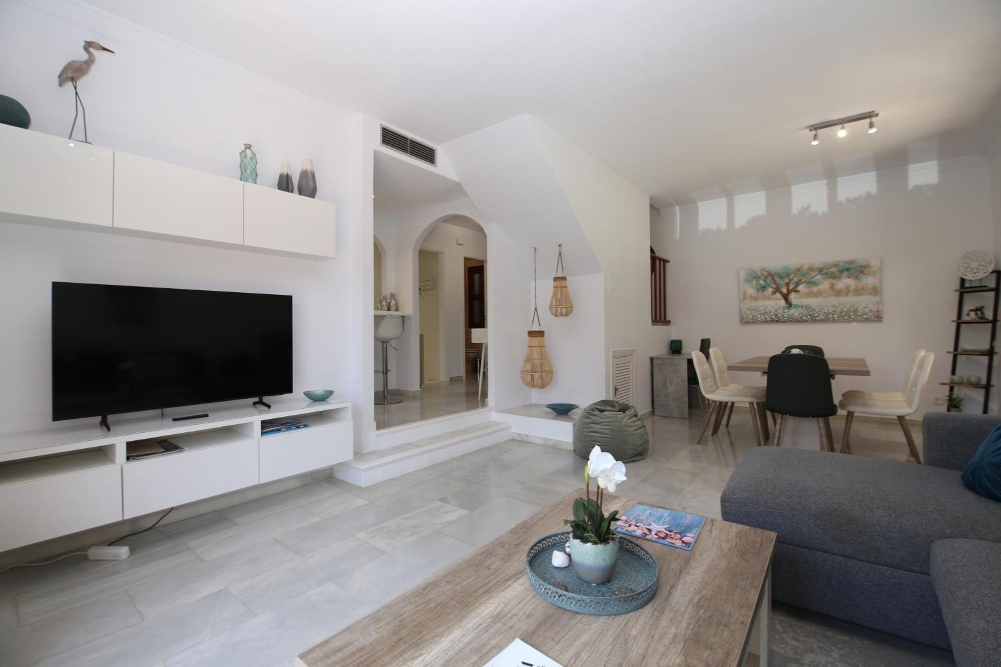 West Townhouse Bianca Apartment Estepona